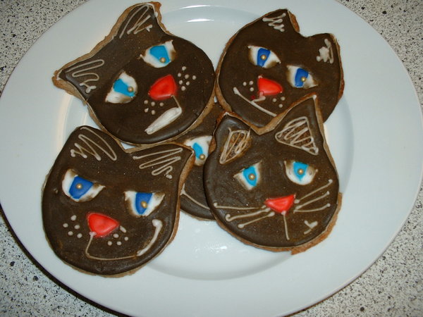 Kitten cookies (taste extra good when you hack core)